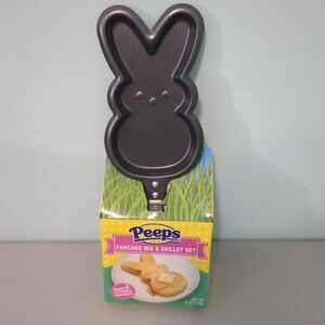 MARSHMALLOW PEEPS EASTER BUNNY RABBIT SHAPED SKILLET FRY PAN & PANCAKE MIX